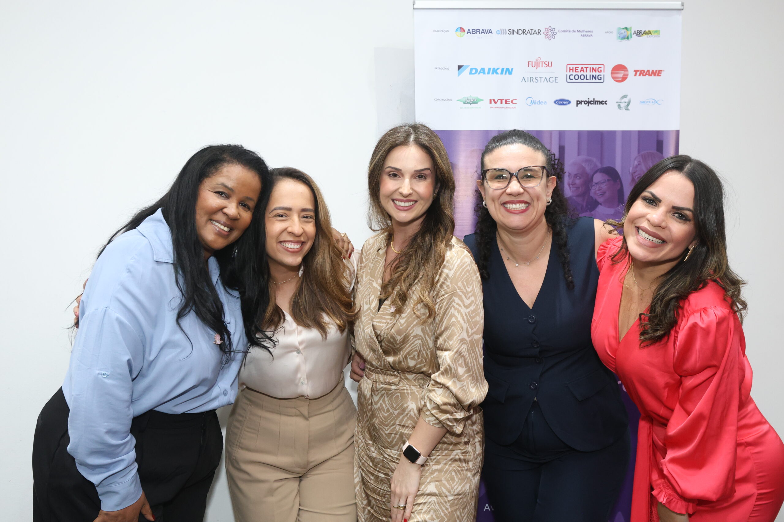 Comitê de Mulheres da ABRAVA encerra atividades de 2025 com Coquetel de Integração – confira como foi