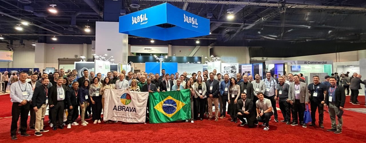 Comitiva ABRAVA cumpre agenda positiva durante a AHR Expo, em Las Vegas